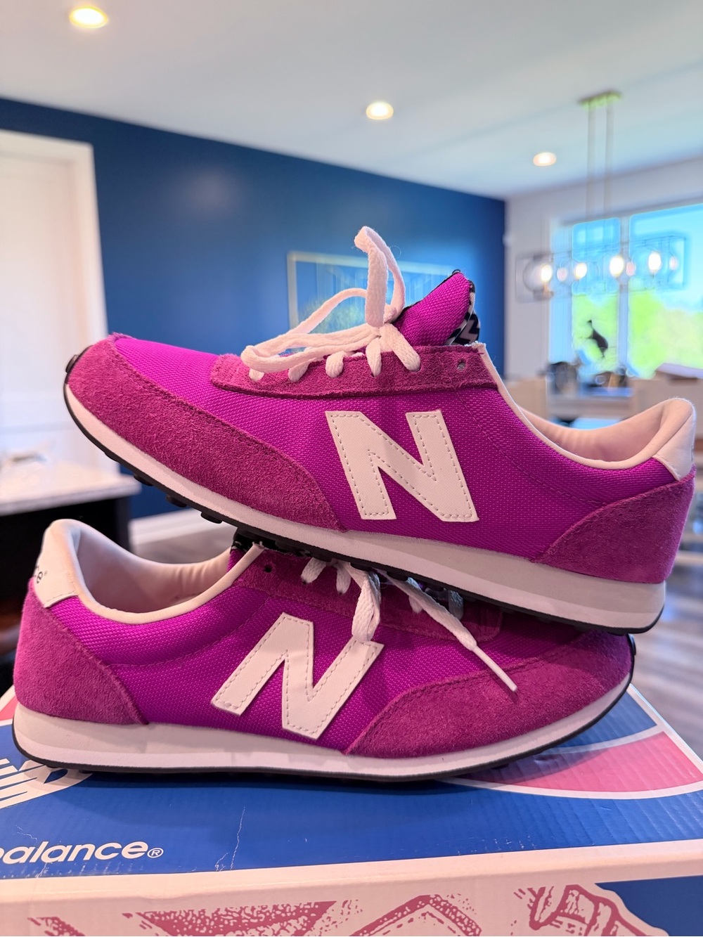 New Balance WL410VIA Pink Retro Runner Low-Top Sneakers Woman’s Size 9 Great Con - Picture 3 of 8